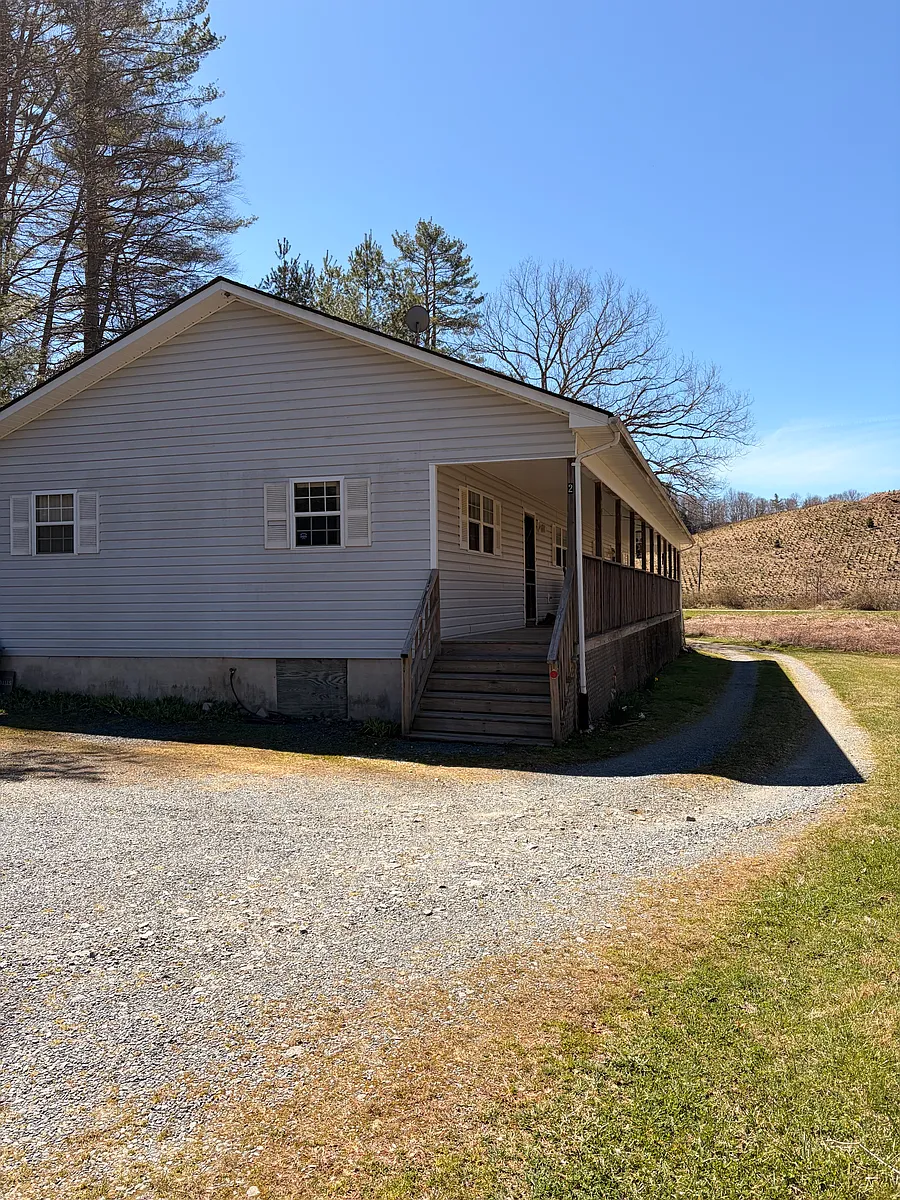 Building Photo - 700 Hardin Rd #2