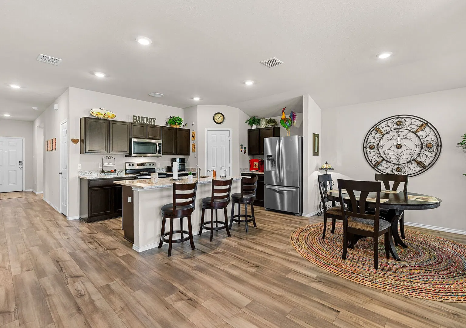 3 Bed 2 Bath in China Spring ISD! — Photo 3