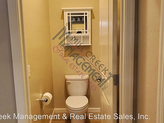 5th image of 3209 N Noyes Ct