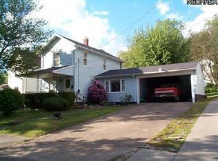 116 E Grant St, Lowellville, OH 44436