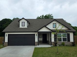 1896 E Tucson St, Broken Arrow, OK 74011