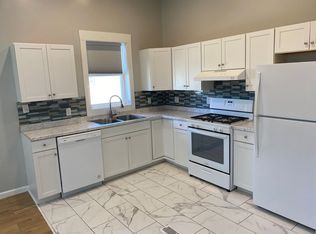 109-111 W Broadway Ave #111-A, Fairfield, IA 52556