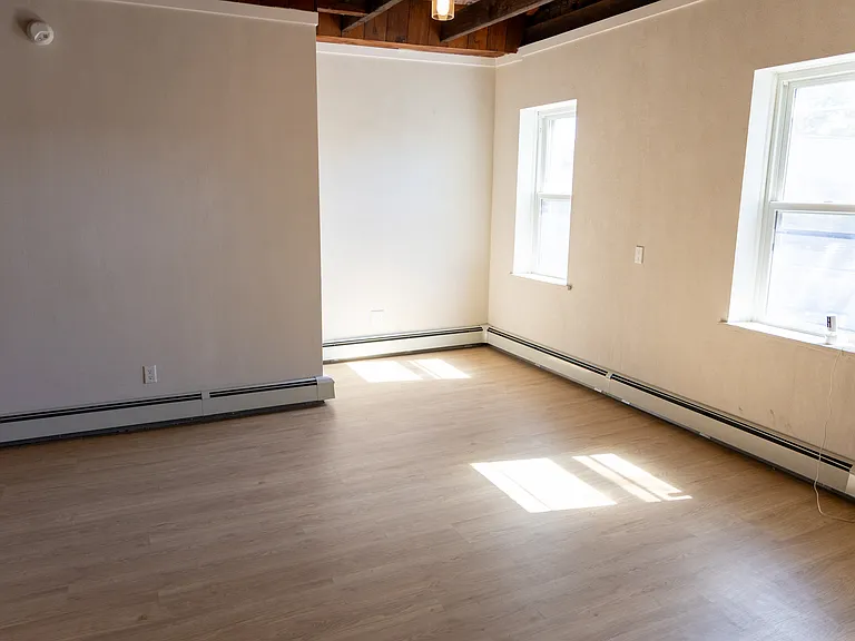 11 Jefferson St #2A — Photo 5