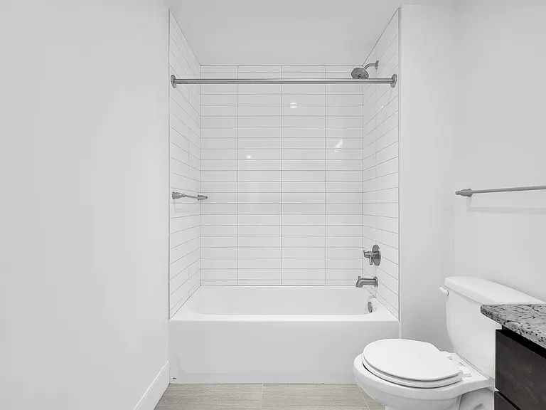 The Residences at Barnett — Photo 76
