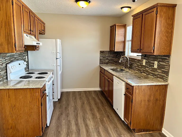 701 S Deerfield Dr — Photo 4