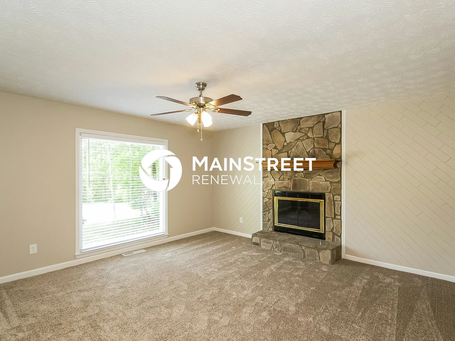22 Hollyberry Ct — Photo 2
