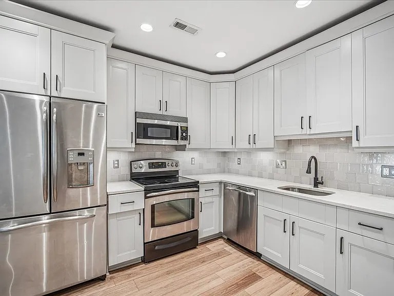 1317 Harvard St NW #1 — Photo 6