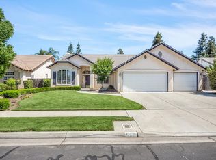 613 Fallbrook Ave, Clovis, CA 93611
