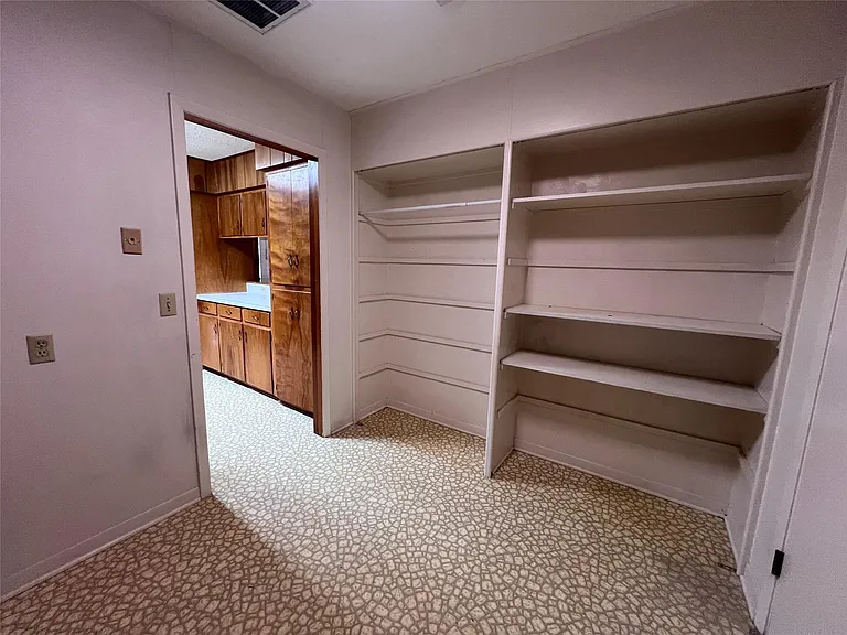 626 N Resident St — Photo 15