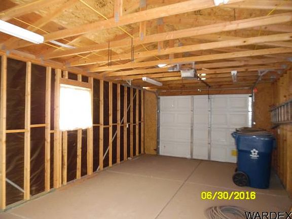 3rd image of 1916 Hualapai Dr