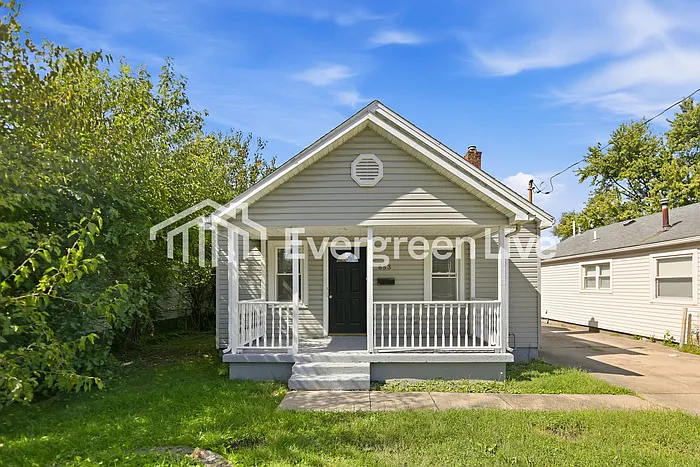 853 S Maple Ave