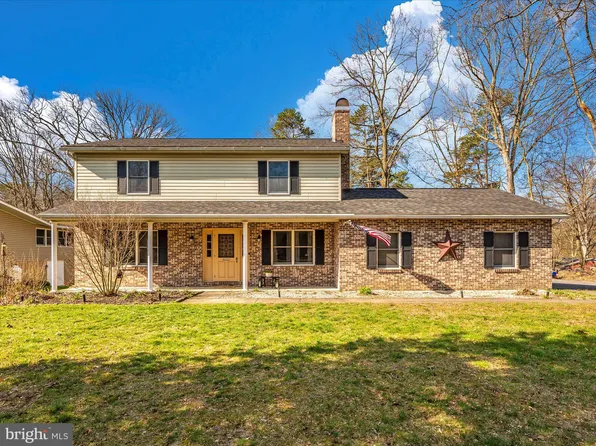 6310 Burning Tree Ln, Fayetteville, PA 17222