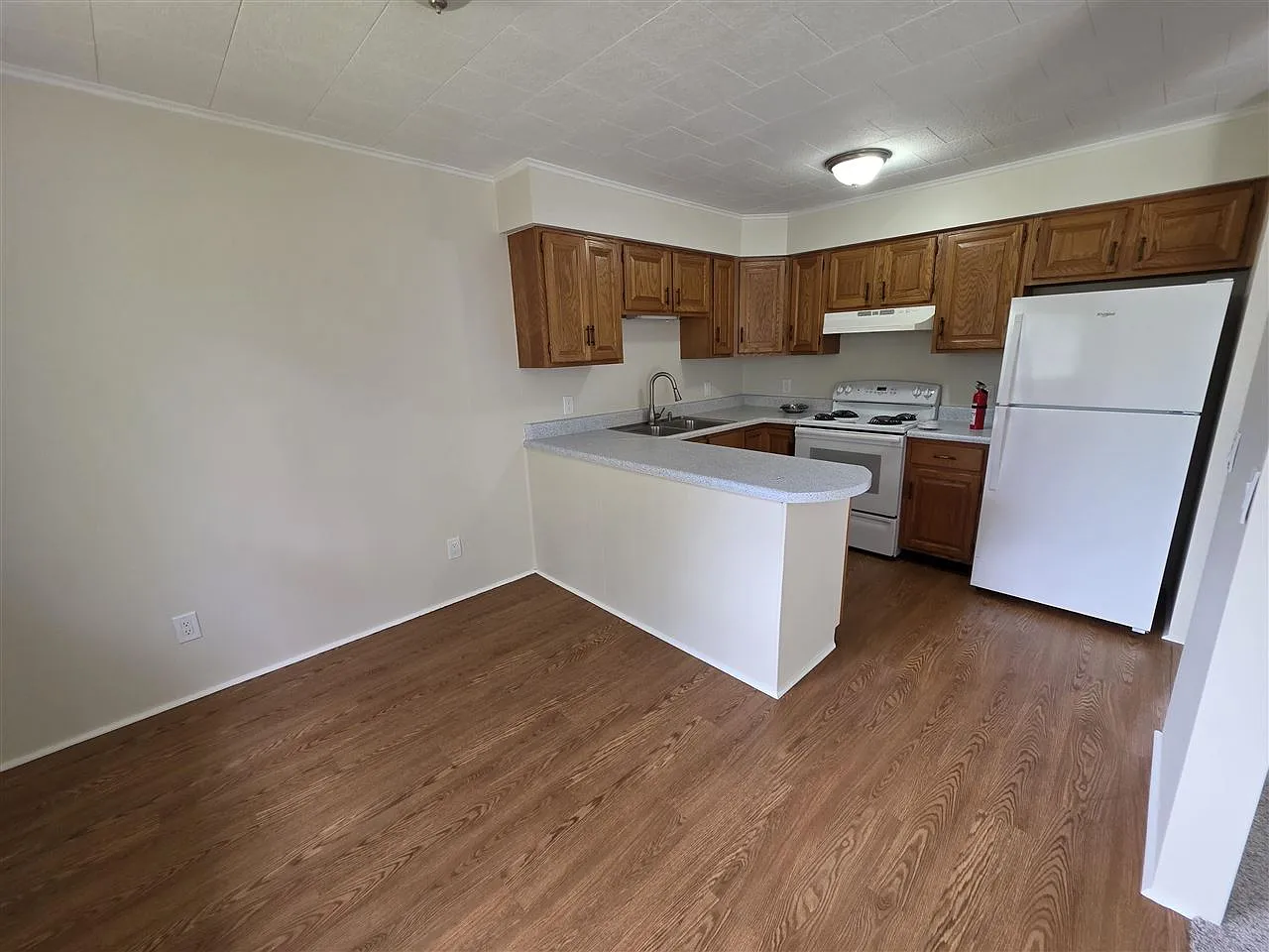 1 bed, 1.0 bath, 725 sqft, $1,200 — Photo 3