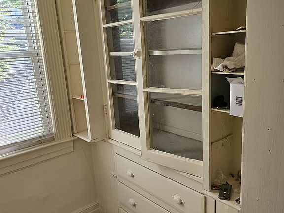 kitchen walk in pantry