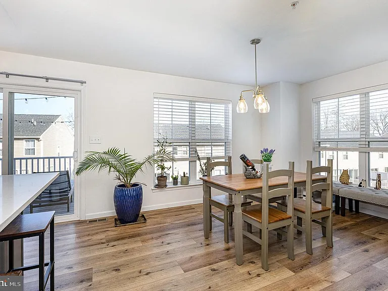 8152 Lenker Dr — Photo 14
