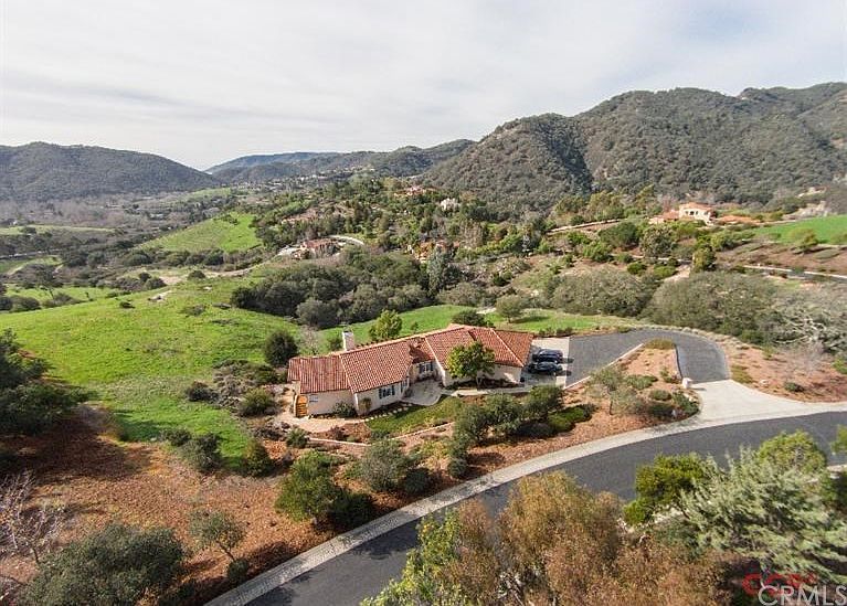 1st image of 925 Bassi Dr