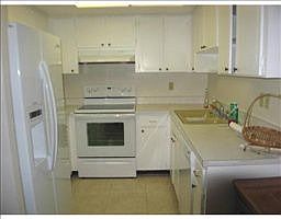 4th image of 2822 Sherbrooke Ln APT B