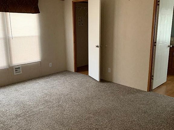5th image of 3583 N Greenlee Ave