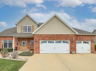 204 Giant City Rd, Monticello, IL 61856