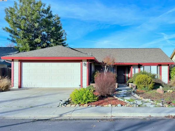 602 Countryside Dr, Vacaville, CA 95687