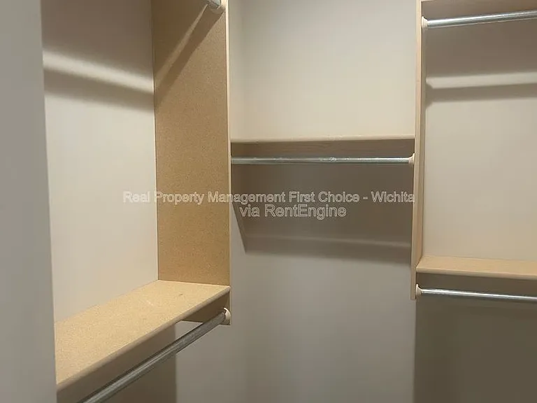 1736 E Decarsky Ct — Photo 30
