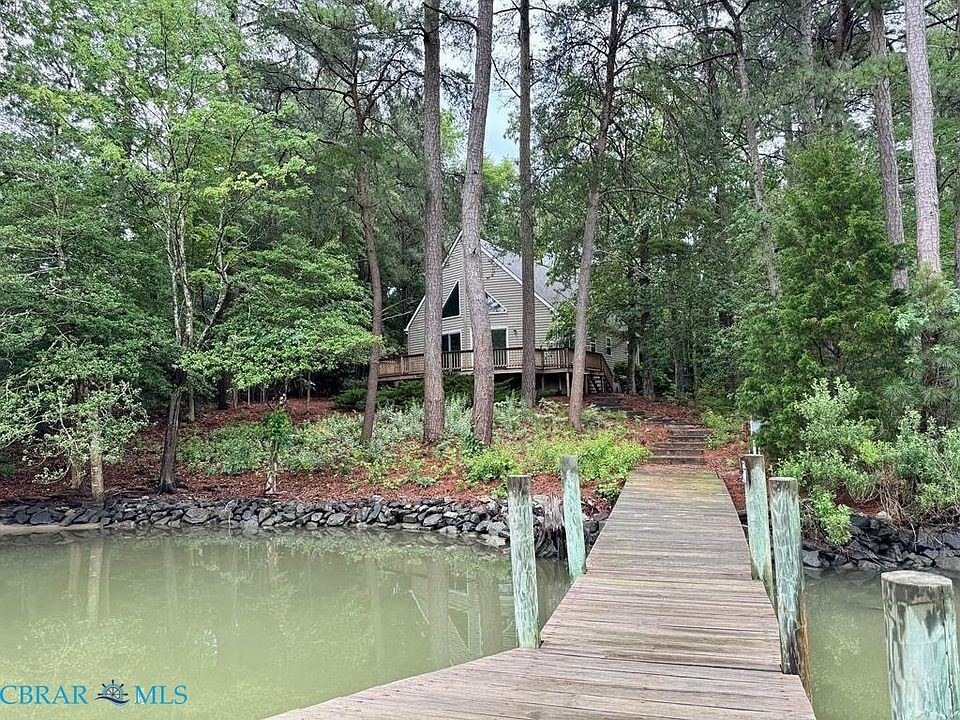 1st image of 105 Emerald Cove Rd