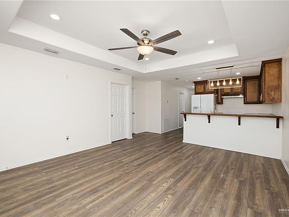 4th image of 18610 Hernan Cortes St