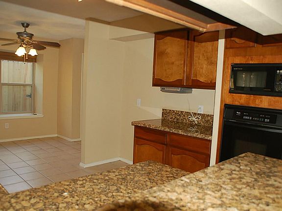 4th image of 19734 Southaven Dr