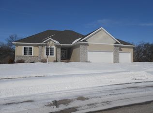 2231 Hill Pl SW, Rochester, MN 55902