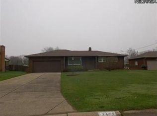 3472 Tall Oaks Ln, Youngstown, OH