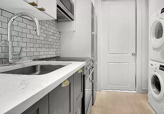 5th image of 405 E 78th St #4F