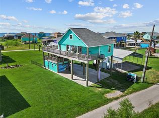 1790 Catfish Ln, Crystal Beach, TX 77650