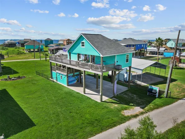 1790 Catfish Ln, Crystal Beach, TX 77650