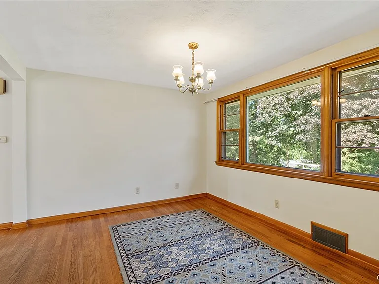 107 Overlook Dr — Photo 14