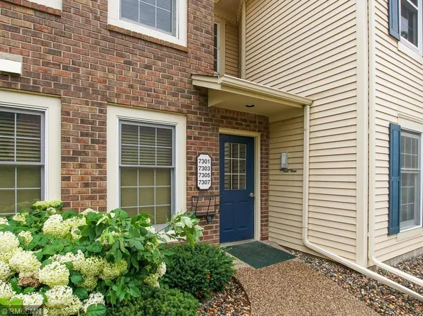 7305 109th St W, Bloomington, MN 55438