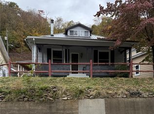 222 2nd Ave, Logan, WV 25601