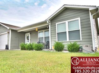 2820 Brookville Dr, Manhattan, KS 66502