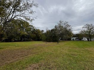 1195 S 4th St, Beaumont, TX 77701