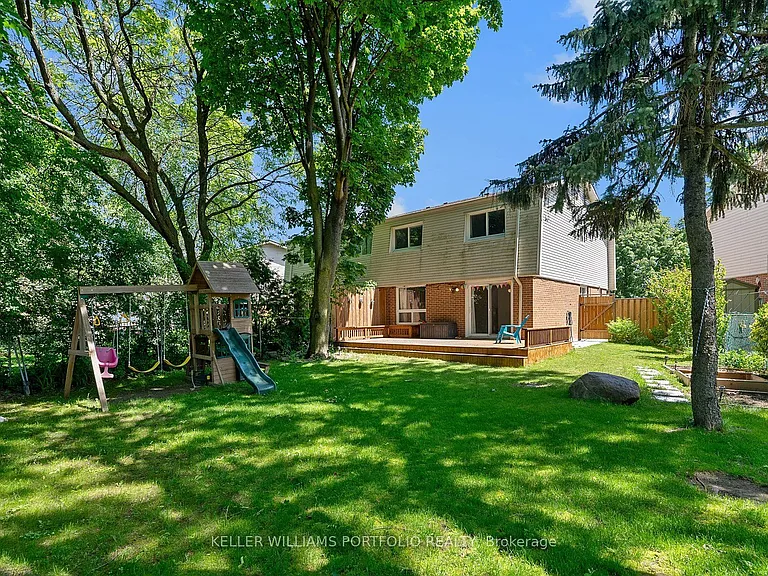 24 Ulysses Pl — Photo 47