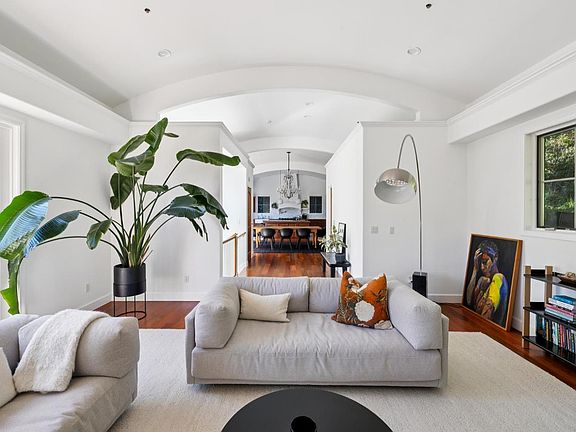 4th image of 169 Rose Avenue