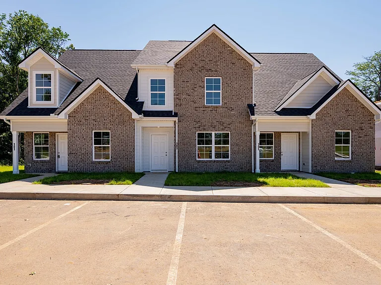 101 Mountaindale Dr — Photo 2