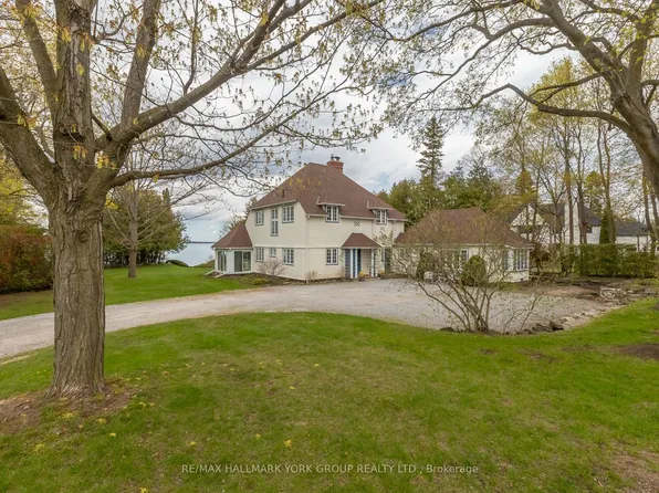 724 Lake Dr N, Georgina, ON L4P 3C8
