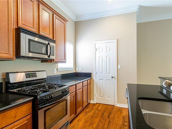 4th image of 3131 Cedarplaza Ln APT 602