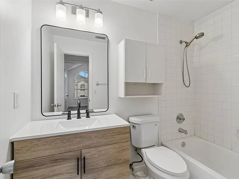 606 S Albany Ave #3 — Photo 21