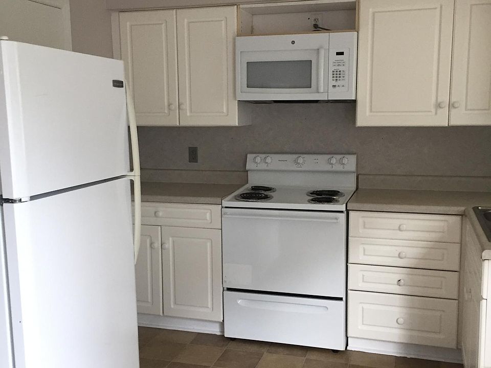 2nd image of 607 38th Ave N APT E