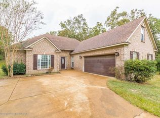 231 Timber Ridge Dr, Byhalia, MS 38611