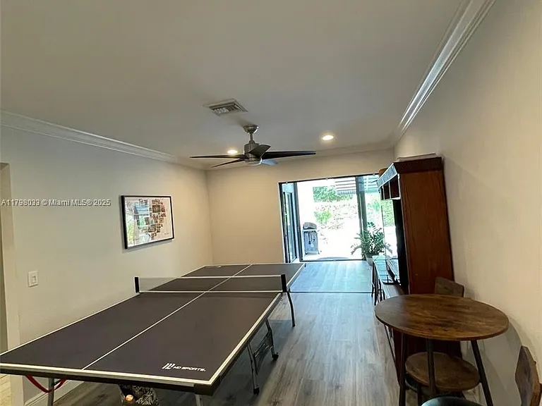 2230 N 50th Ave — Photo 14