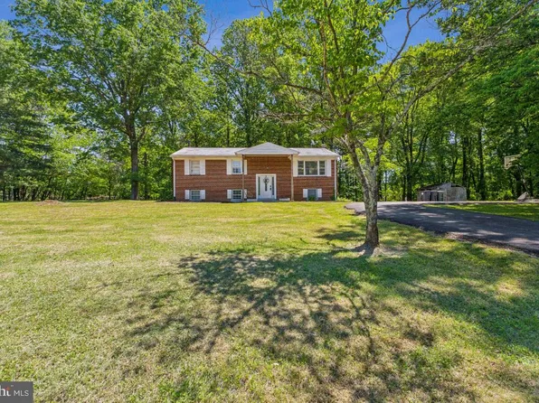 7009 Silver Maple Ct, Warrenton, VA 20187