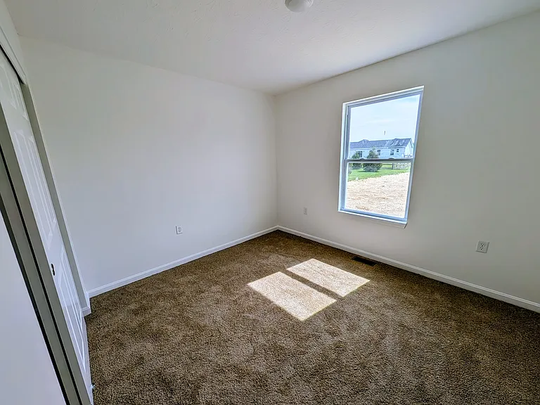 128 Kelly Dr — Photo 12