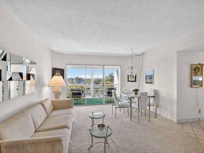 3590 Via Poinciana #616, Lake Worth, FL, 33467